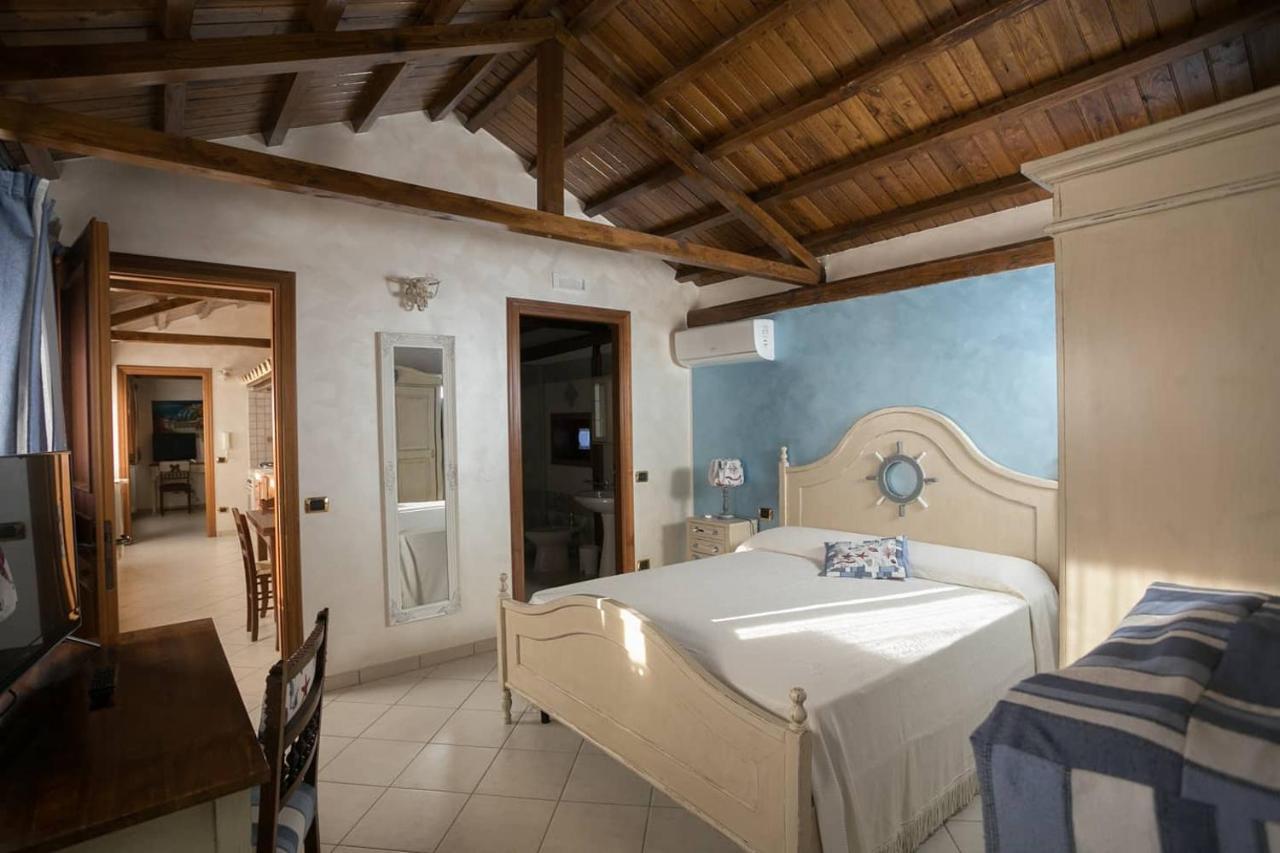B&B Oasi Di Mamma Clara Latina Dış mekan fotoğraf