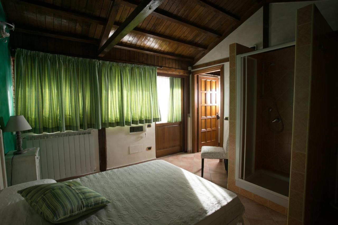B&B Oasi Di Mamma Clara Latina Dış mekan fotoğraf