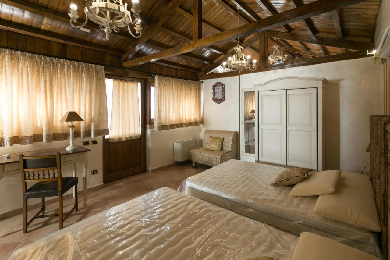 B&B Oasi Di Mamma Clara Latina Dış mekan fotoğraf