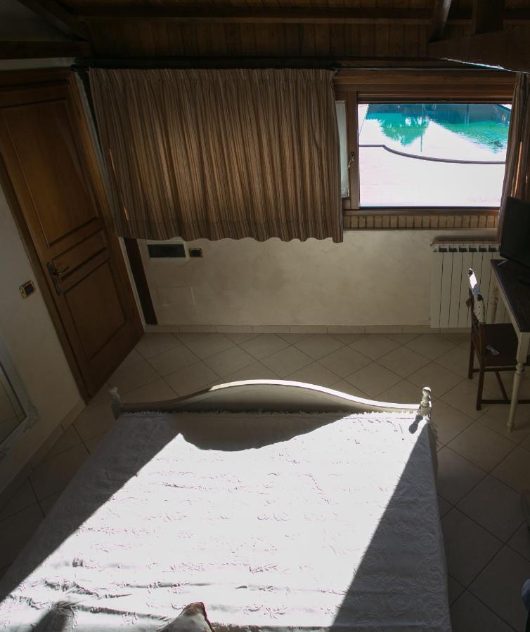 B&B Oasi Di Mamma Clara Latina Dış mekan fotoğraf