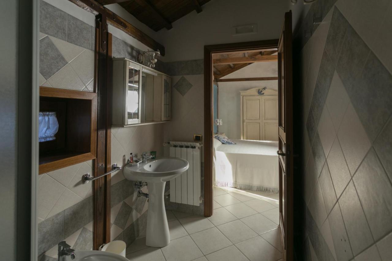 B&B Oasi Di Mamma Clara Latina Dış mekan fotoğraf