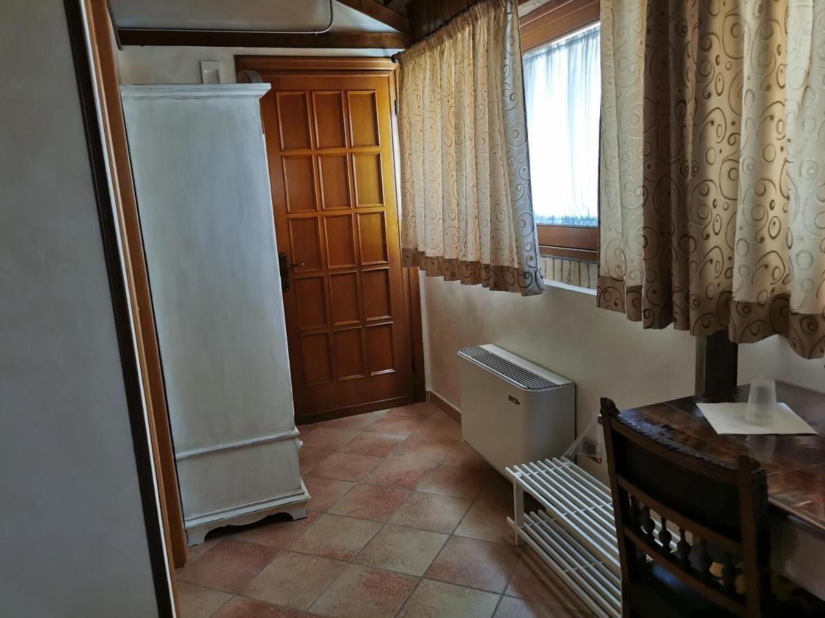 B&B Oasi Di Mamma Clara Latina Dış mekan fotoğraf
