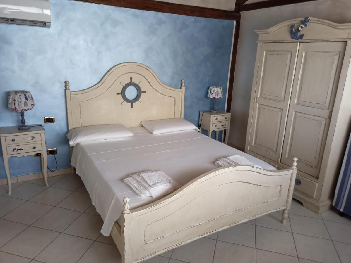 B&B Oasi Di Mamma Clara Latina Dış mekan fotoğraf