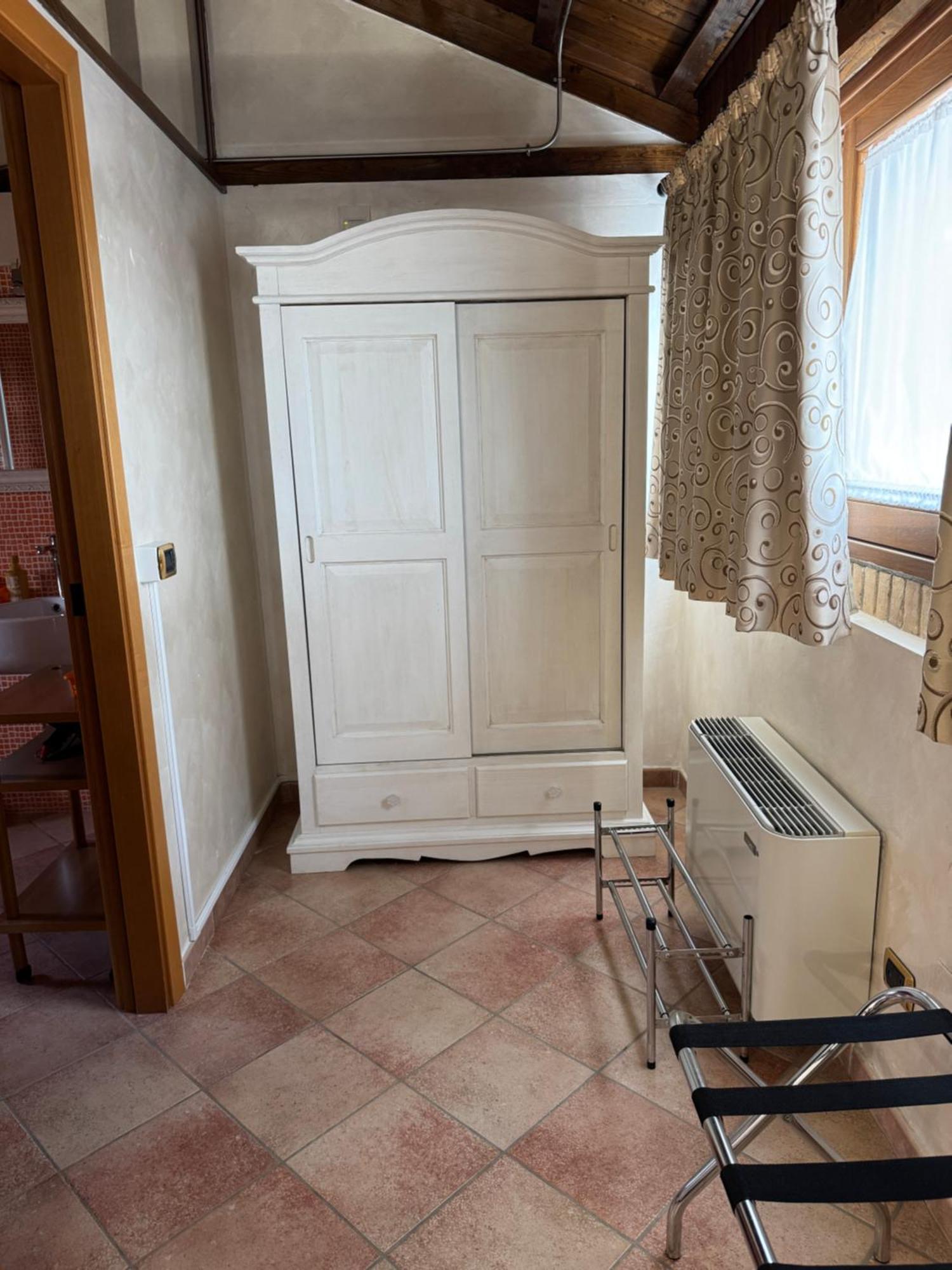 B&B Oasi Di Mamma Clara Latina Dış mekan fotoğraf